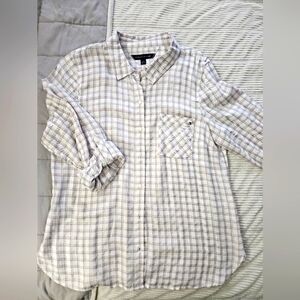 Tommy Hilfiger Plaid Button-Up Shirt Size Large